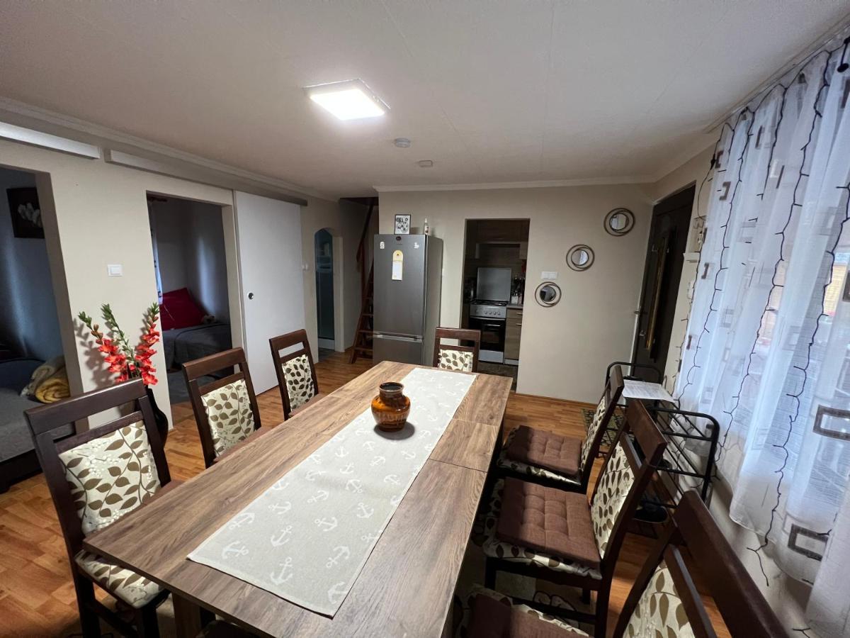 Ferienwohnung Fuege-Fa-Haz Vasarosnameny - Gergelyiugornya Exterior foto