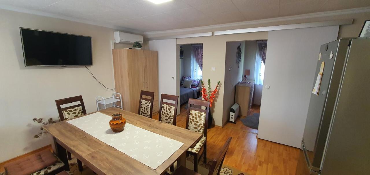 Ferienwohnung Fuege-Fa-Haz Vasarosnameny - Gergelyiugornya Exterior foto