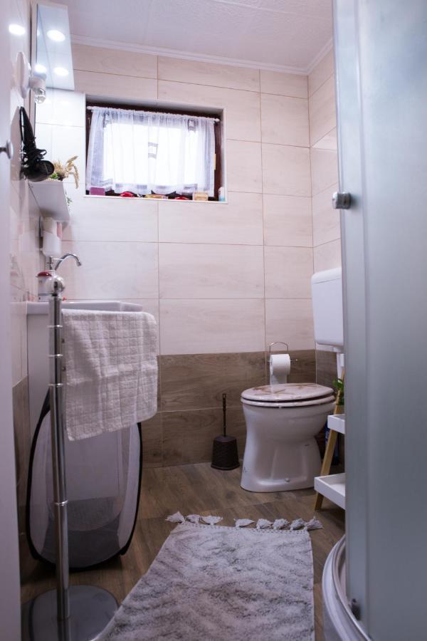 Ferienwohnung Fuege-Fa-Haz Vasarosnameny - Gergelyiugornya Exterior foto